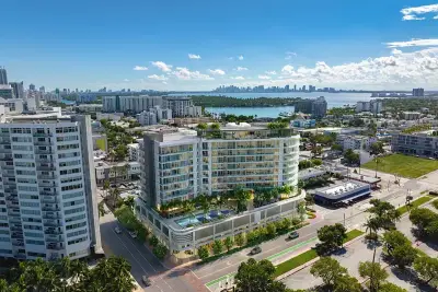 7200 Collins, Miami Beach, photo 3