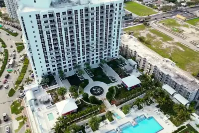 Circ Residences, Hollywood, photo 3