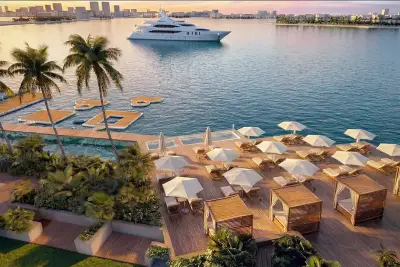 Continuum 12000, North Miami, photo 2