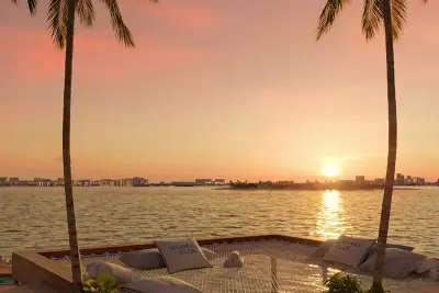 Continuum 12000, North Miami, photo 12
