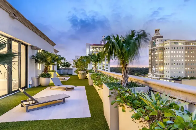 Giralda Place, Coral Gables, foto 1