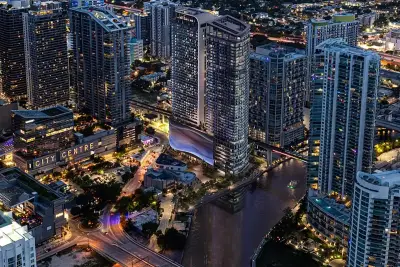 Lofty Brickell, Miami, photo 3