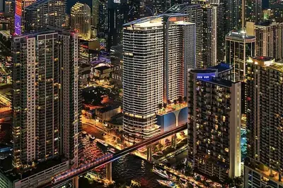 Lofty Brickell, Miami, photo 1