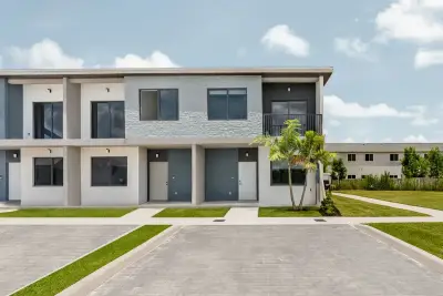 On Centro, Florida City, photo 1