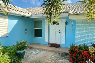 1867 Tudor Rd, North Palm Beach: photo 1 of 16