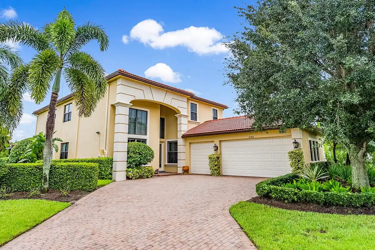 6786 Fox Hollow Dr, West Palm Beach: photo 1 of 76