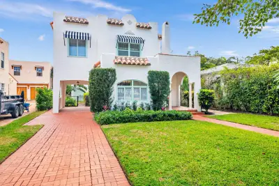 232 Rugby Rd, West Palm Beach: photo 1 of 40