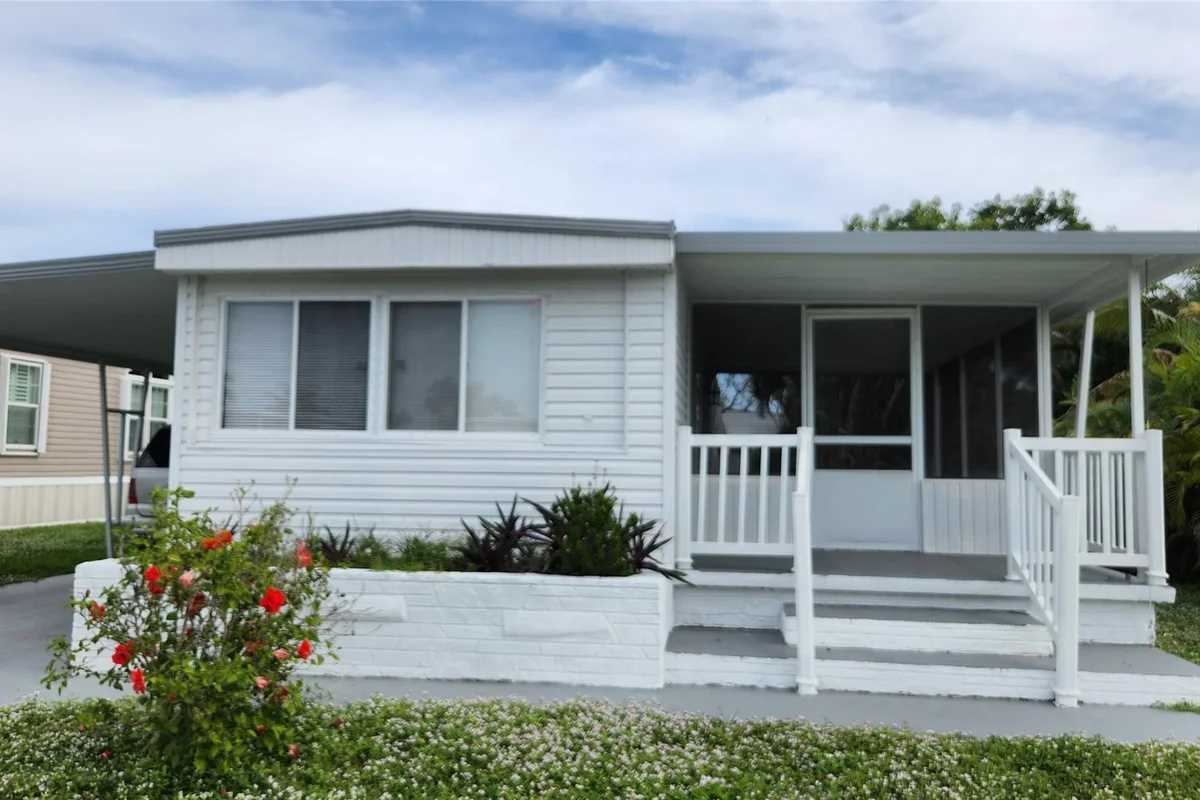 2050 SW 83rd Ter, Davie: photo 1 of 31