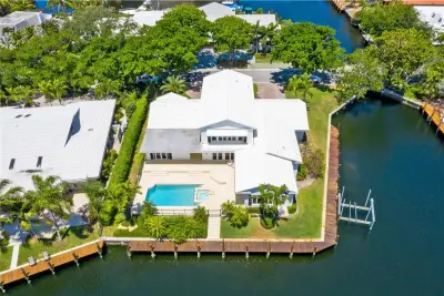 2 Compass Ln, Fort Lauderdale: photo 1 of 43