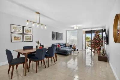 6301 N University Dr #319, Tamarac: photo 1 of 32