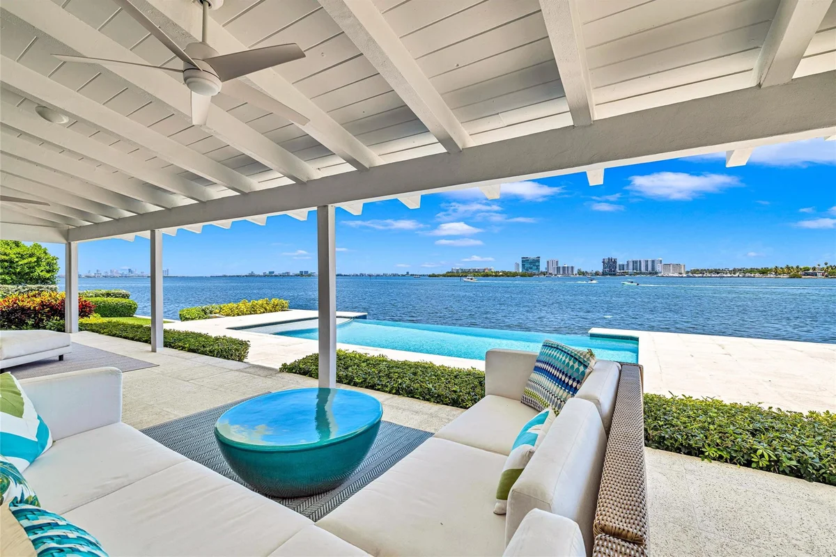 1290 NE 83rd St, Miami: photo 1 of 78