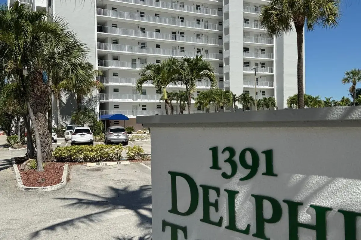 1391 S Ocean Blvd #308, Pompano Beach: photo 1 of 47