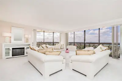 4100 N Ocean Dr #1704, Riviera Beach: photo 1 of 9