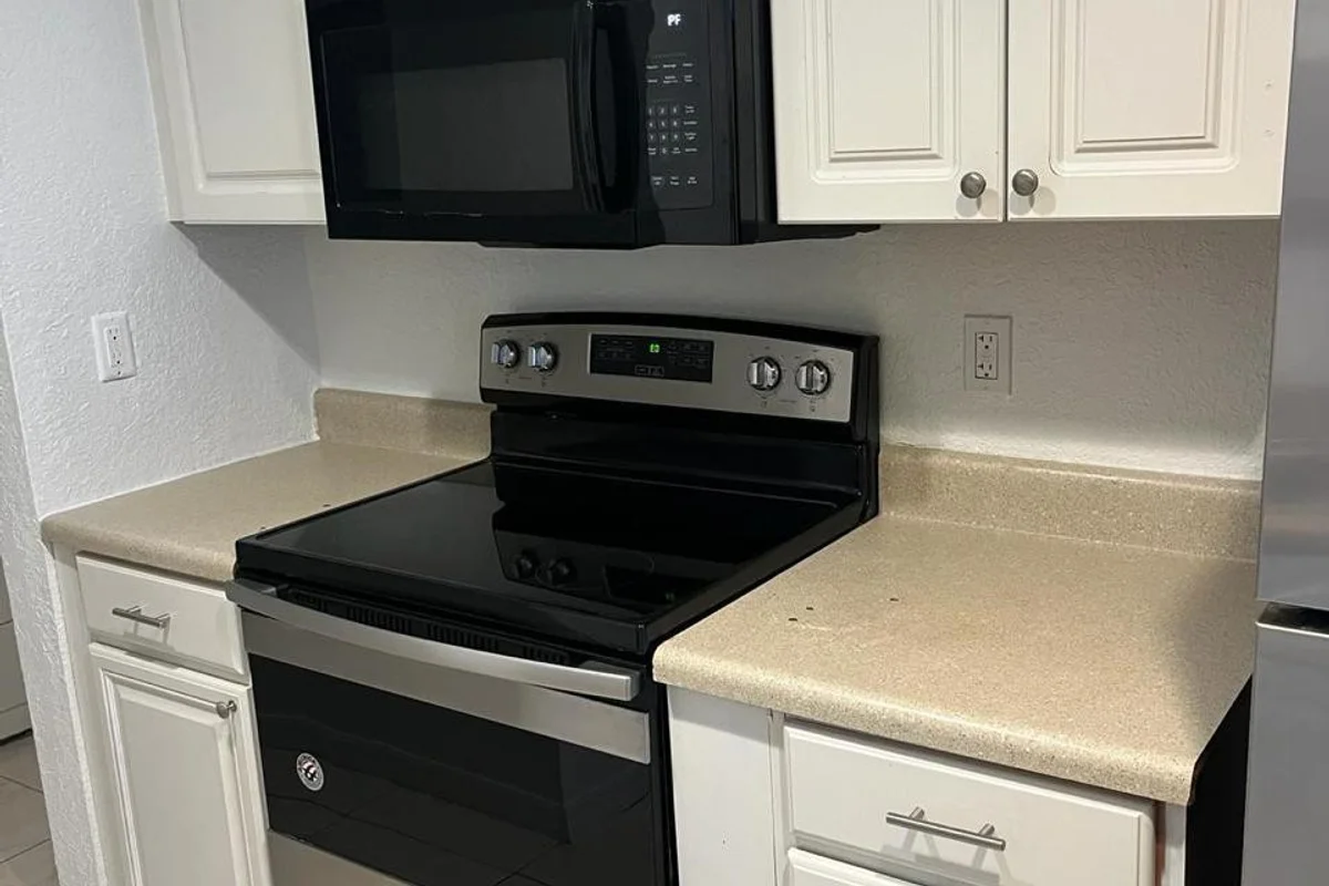 2952 NW 55th Ave #2A, Lauderhill: photo 1 of 6
