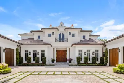 131 W Bears Club Dr, Jupiter: photo 1 of 45