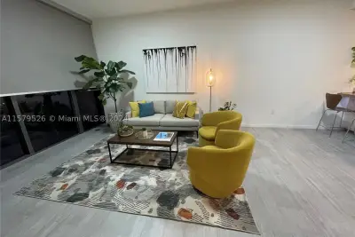 1000 Brickell Plz #1811, Miami: photo 1 of 24