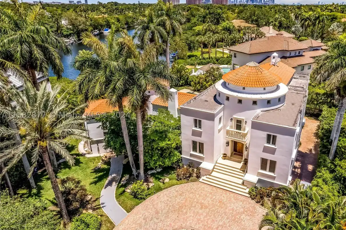 431 Costanera Rd, Coral Gables: photo 1 of 33