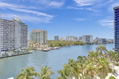 2670 E Sunrise Blvd #726, Fort Lauderdale: photo 1 of 52