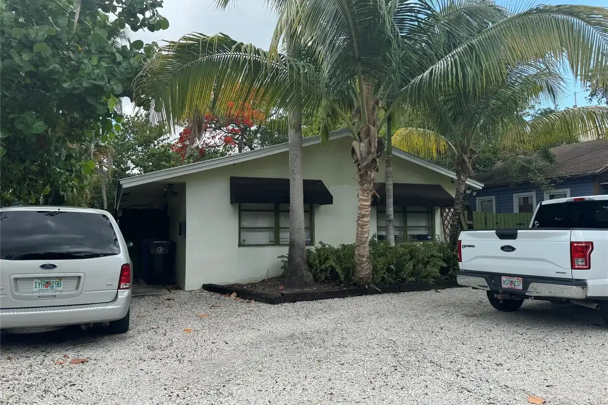 715 W Las Olas Blvd, Fort Lauderdale: photo 1 of 14