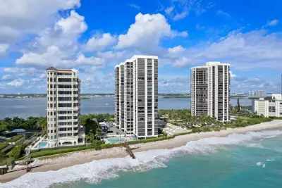 5380 N Ocean Dr #10d, Riviera Beach: photo 1 of 23