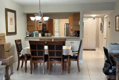 5609 Coral Lake #109, Margate: photo 1 of 25
