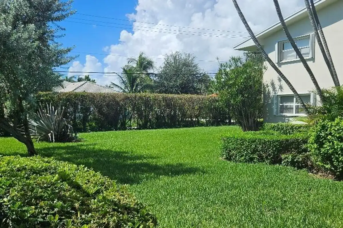 880 W Horizons #111, Boynton Beach: photo 1 of 18