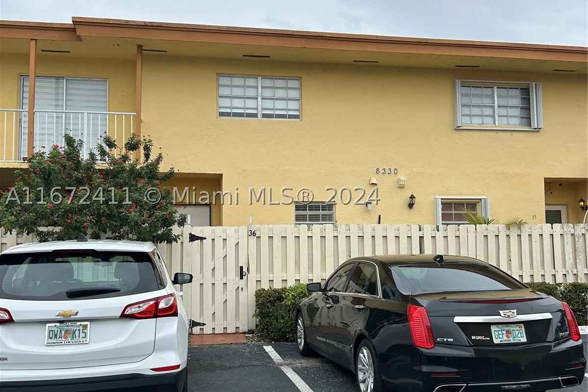 Condo in Miami: photo 1 of 19