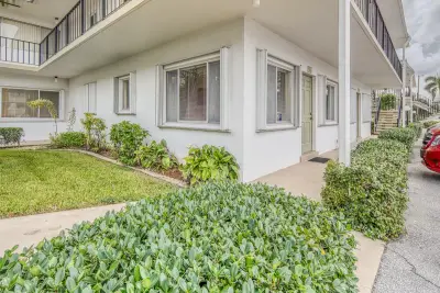 3040 Lake Osborne Dr #106, Palm Springs: photo 1 of 20