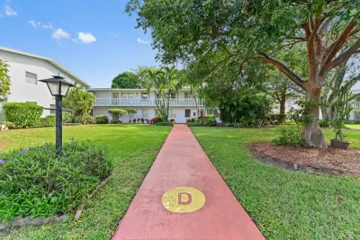 203 Ellesmere D, Deerfield Beach: photo 1 of 65