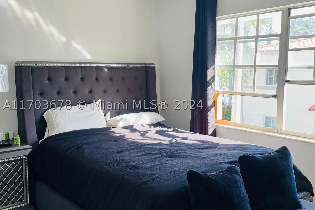 1526 Pennsylvania Ave #14, Miami Beach: photo 1 of 8