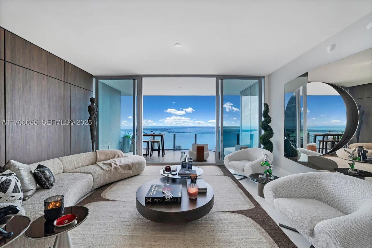 300 Biscayne Blvd Way #4703, Miami: photo 1 of 99