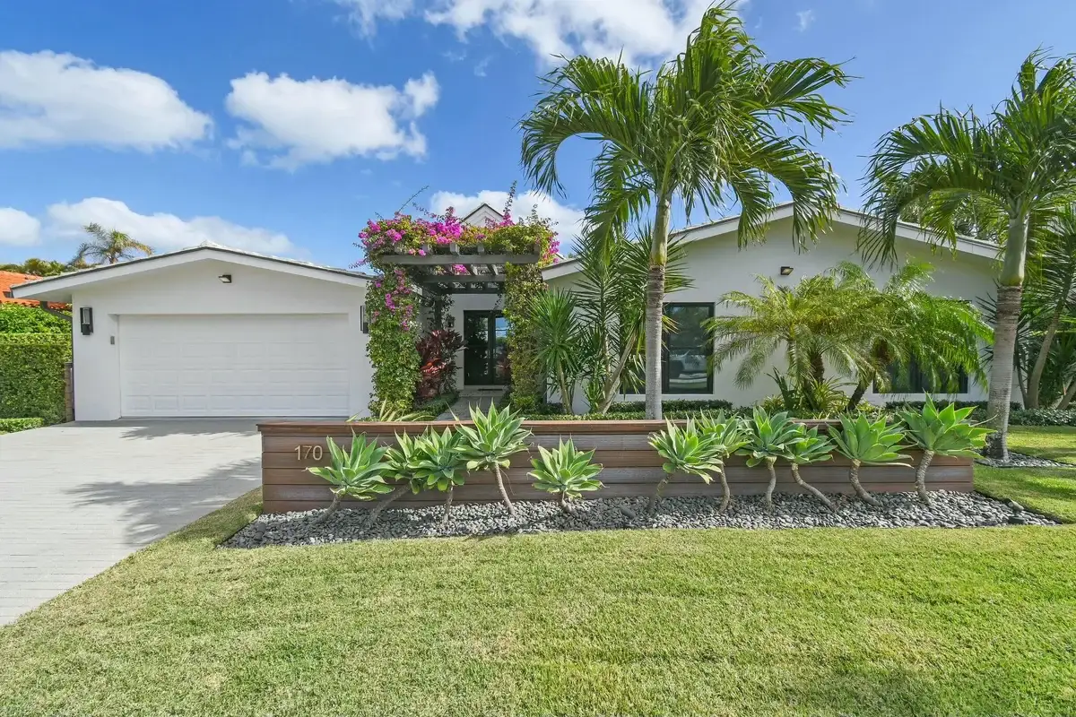 170 Beacon Ln, Jupiter Inlet Colony: photo 1 of 46