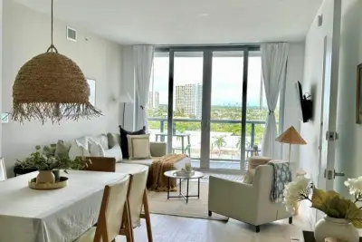 2602 E Hallandale Beach Blvd #R1010, Hallandale Beach: photo 1 of 13