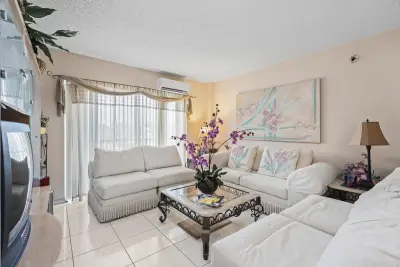 4174 Inverrary Dr #413, Lauderhill: photo 1 of 20