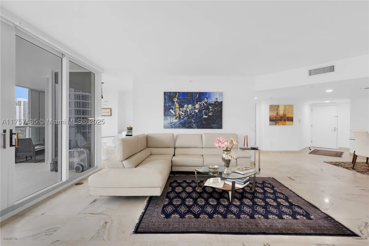 21055 Yacht Club Dr #902, Aventura: photo 1 of 17