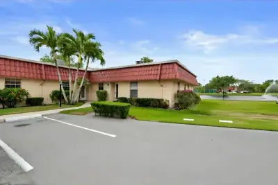 603 Laconia Cir, Lake Worth: photo 1 of 22
