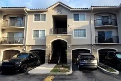 4197 N Haverhill Rd #212, West Palm Beach: photo 1 of 32