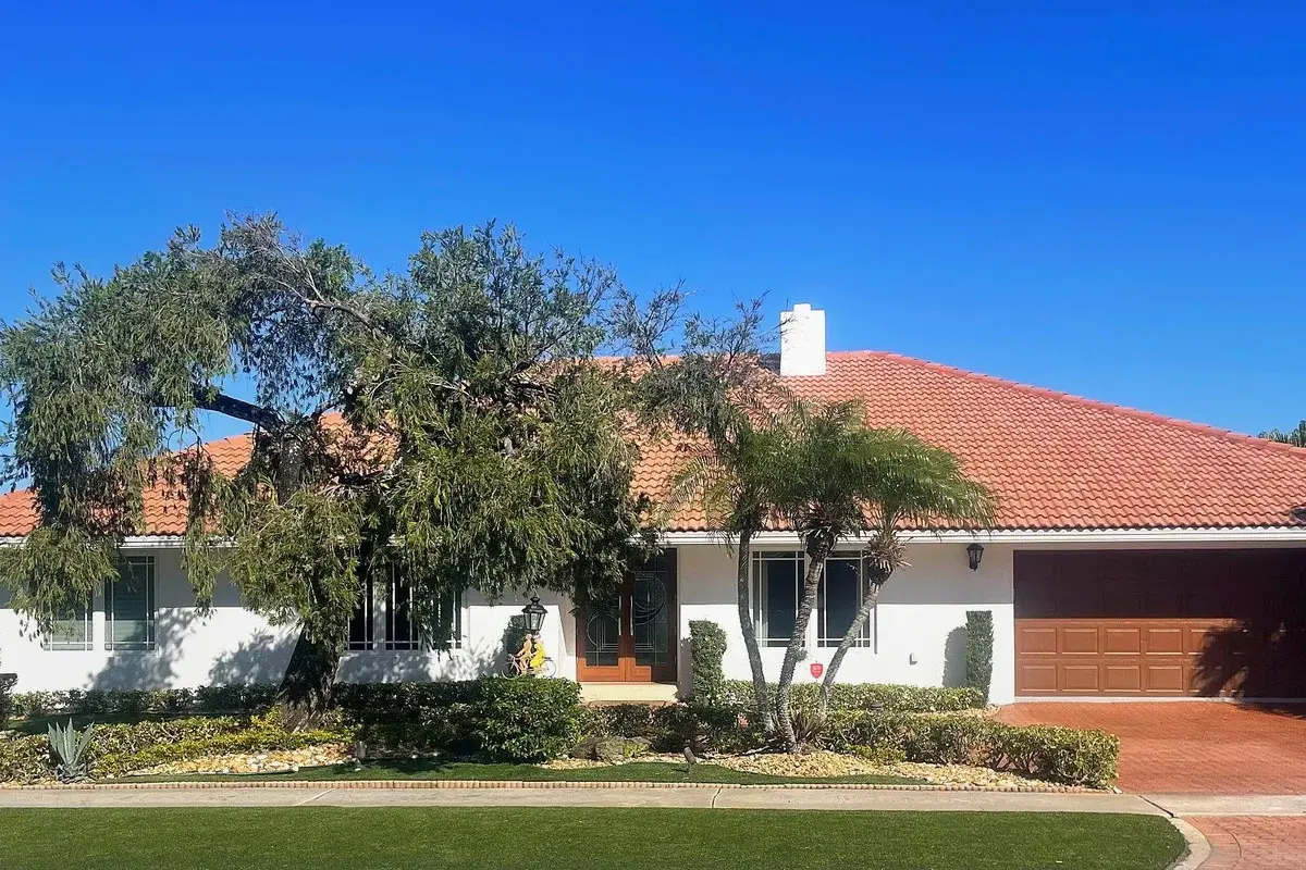 885 NE Mulberry Dr, Boca Raton: photo 1 of 29