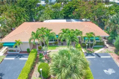 2613-2615 NE 33rd Ave, Fort Lauderdale: photo 1 of 36