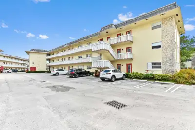 4321 NW 16th St #C302, Lauderhill: photo 1 of 22