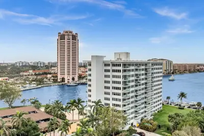 701 E Camino Real #4e, Boca Raton: photo 1 of 54