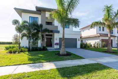 3032 Blue Cypress Ln, Wellington: photo 1 of 24