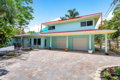 300 SE 7th Ave, Delray Beach: photo 1 of 33