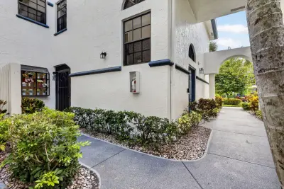 5135 Floria Dr #G, Boynton Beach: photo 1 of 53