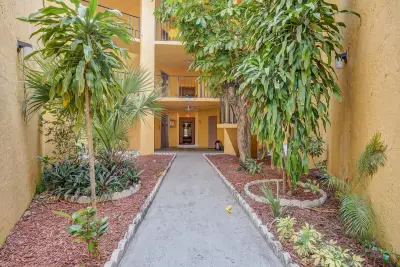 4364 NW 9th Ave #16-3d, Deerfield Beach: photo 1 of 15
