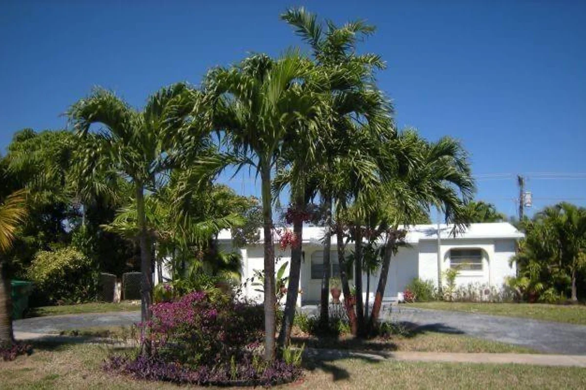 4841 NW 19th Ct, Lauderhill: photo 1 of 3