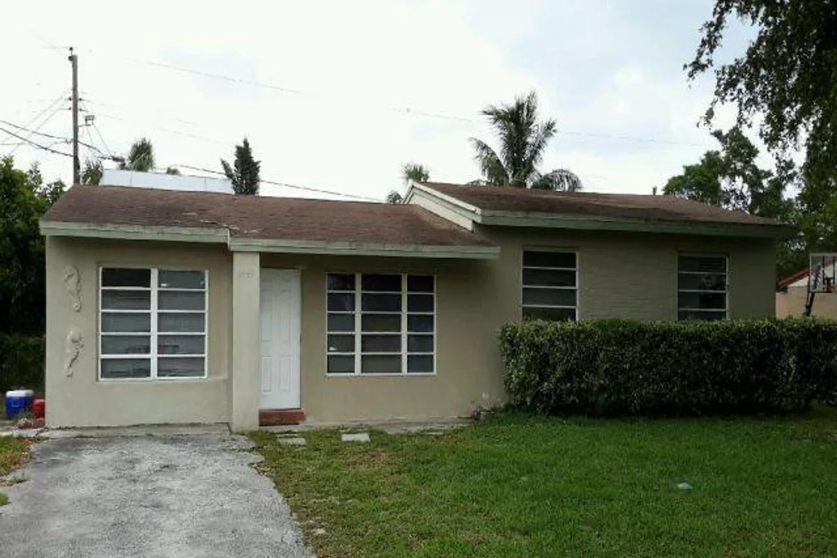 6441 SW 16th St, Pompano Beach: photo 1 of 1