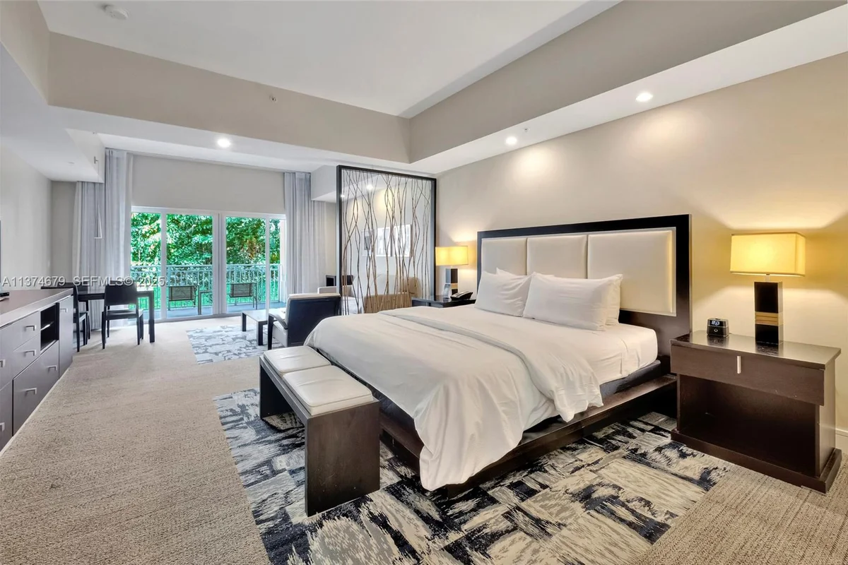 5300 NW 87th Ave #606, Doral: photo 1 of 17
