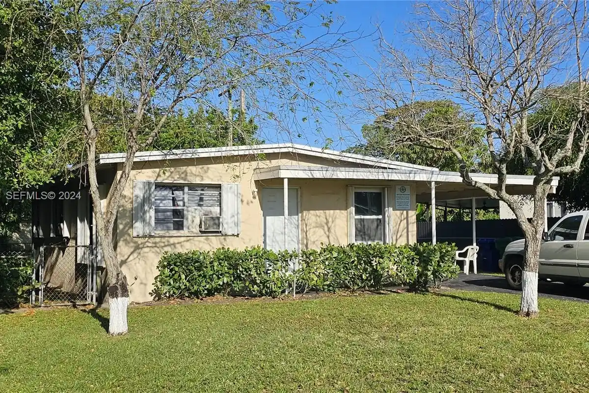 155 NW 30th Ter, Fort Lauderdale: photo 1 of 18
