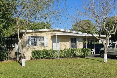 155 NW 30th Ter, Fort Lauderdale: photo 1 of 18